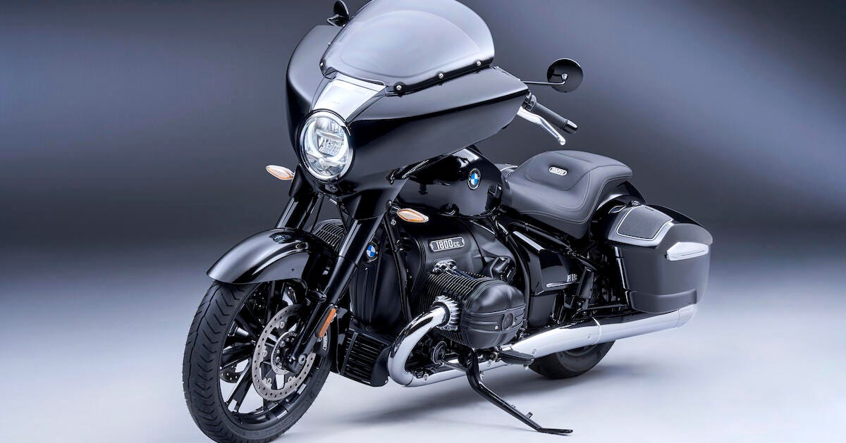 Bmw Expands Its R18 Line With The Transcontinental And Bagger Models Roadshow