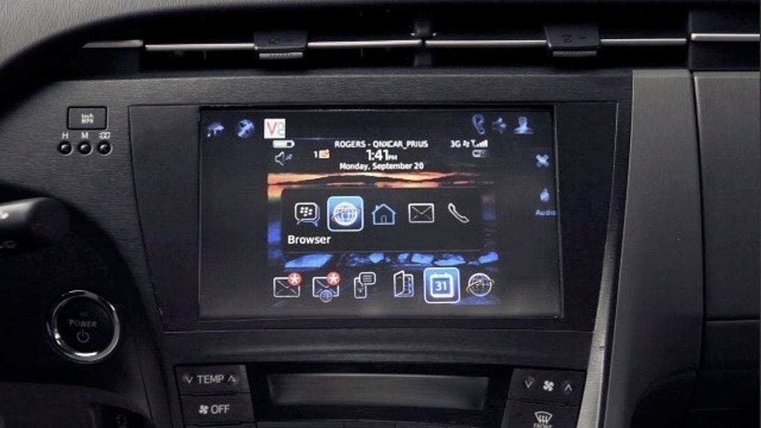 QNX's platform uses Terminal Mode to replicate smartphone interface on the in-dash navigation screen.