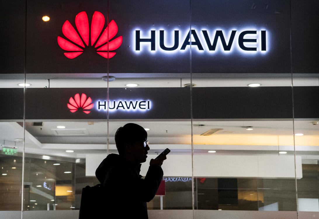 Trump reportedly ready to OK sales of US goods to Huawei