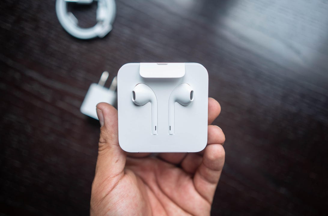 Apple may drop EarPods from iPhone 12 box, analyst says