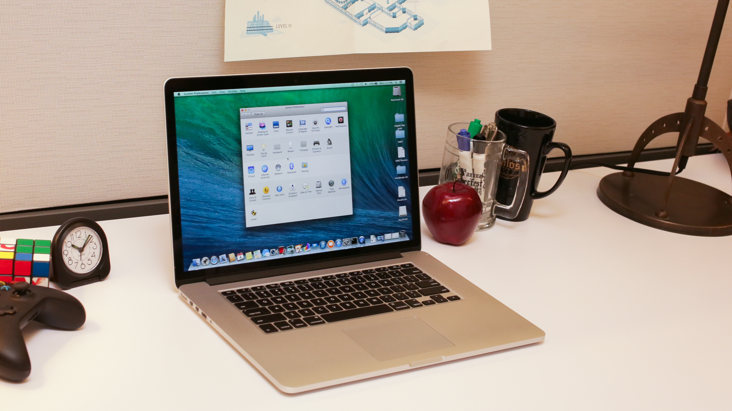 apple-macbook-pro-with-retina-display-15-inch-july-2014-product-photos12.jpg