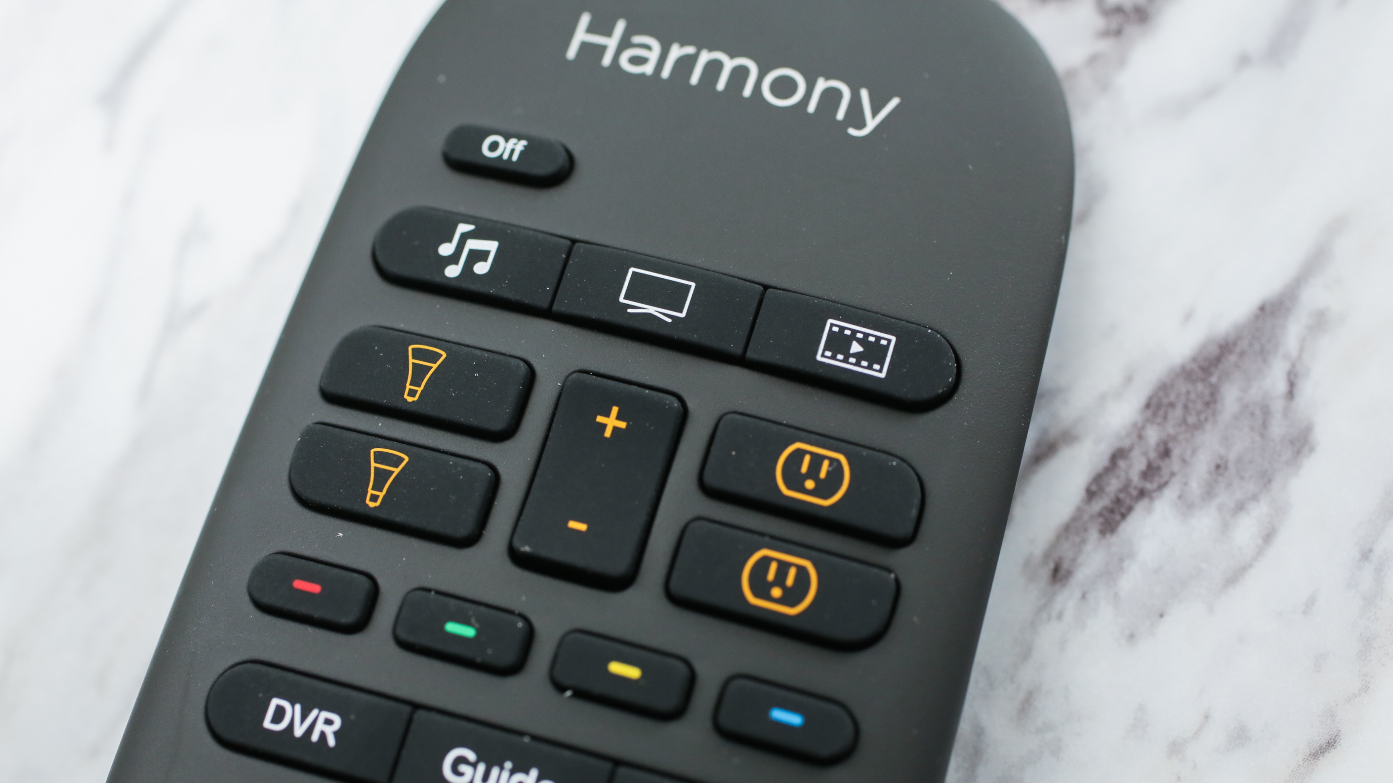Emotion sponsor Gør gulvet rent Logitech Harmony Companion review: Remote really ties the room together -  CNET