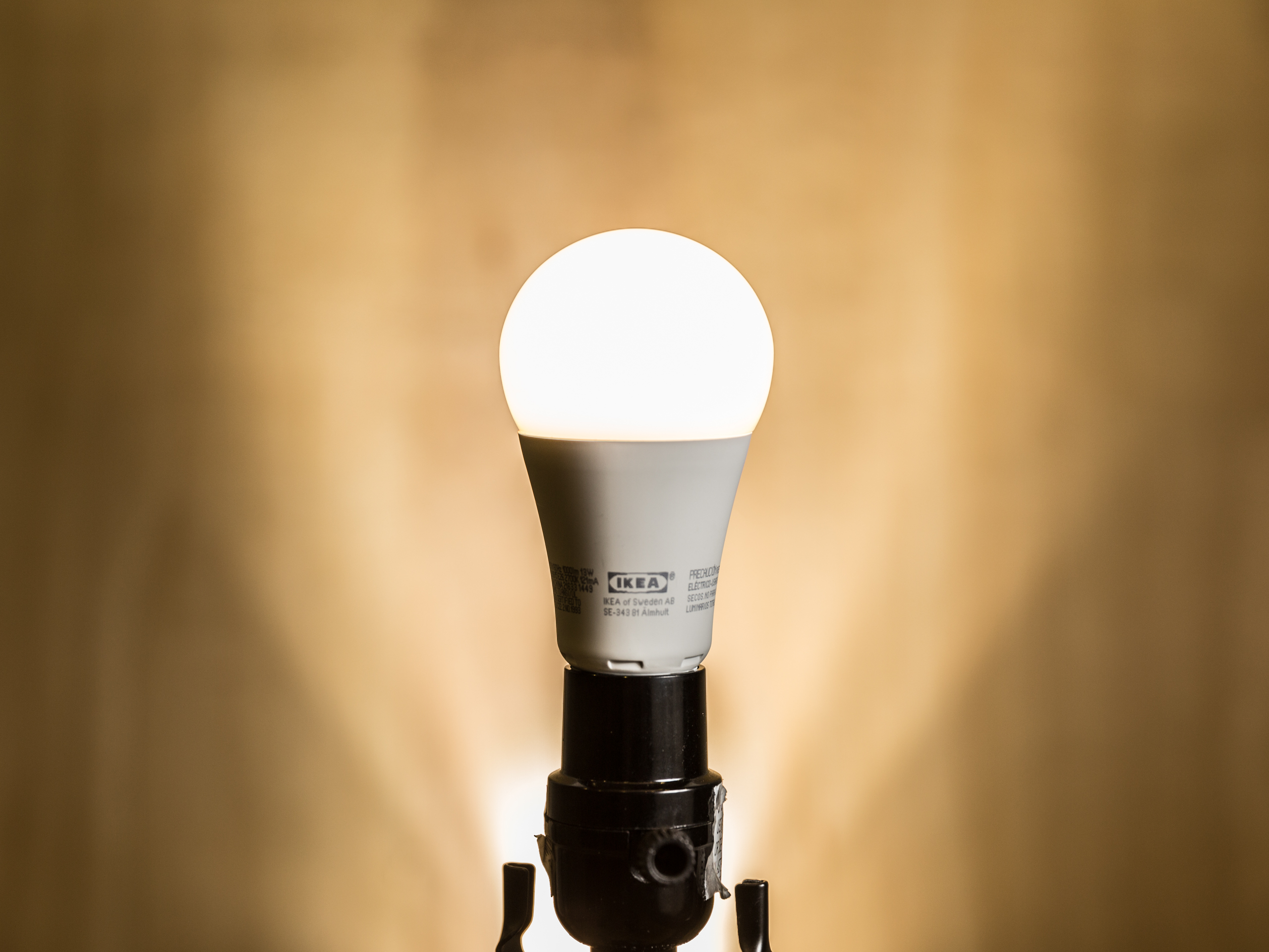 Mixed beggar pick Ikea Ledare LED (1000L) review: Ikea's brighter bulb shines in more ways  than one - CNET