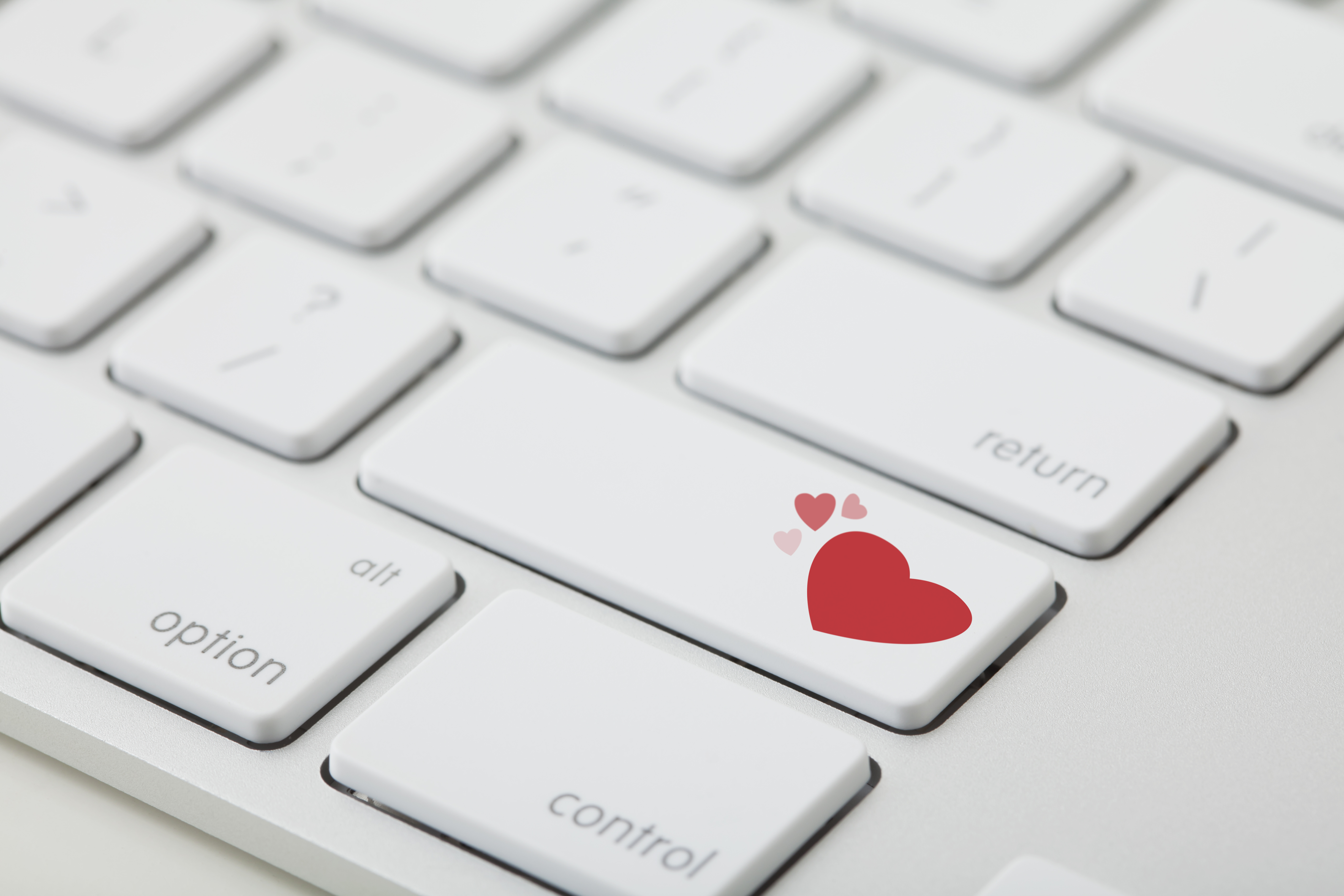 keyboard-with-heart-online-dating-corbis.jpg