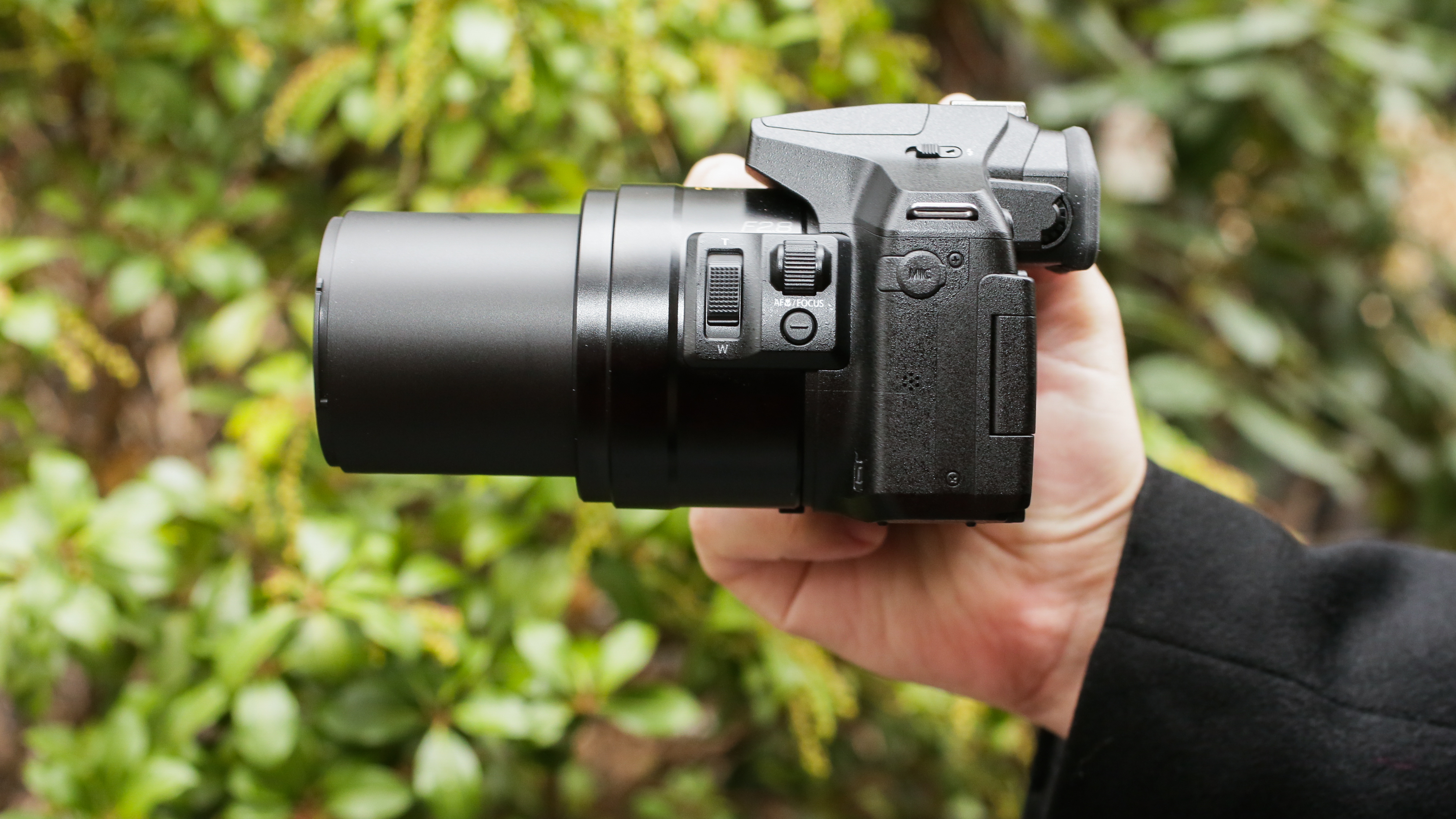 Panasonic Lumix DMC-FZ300 review: A killer lens backed by 