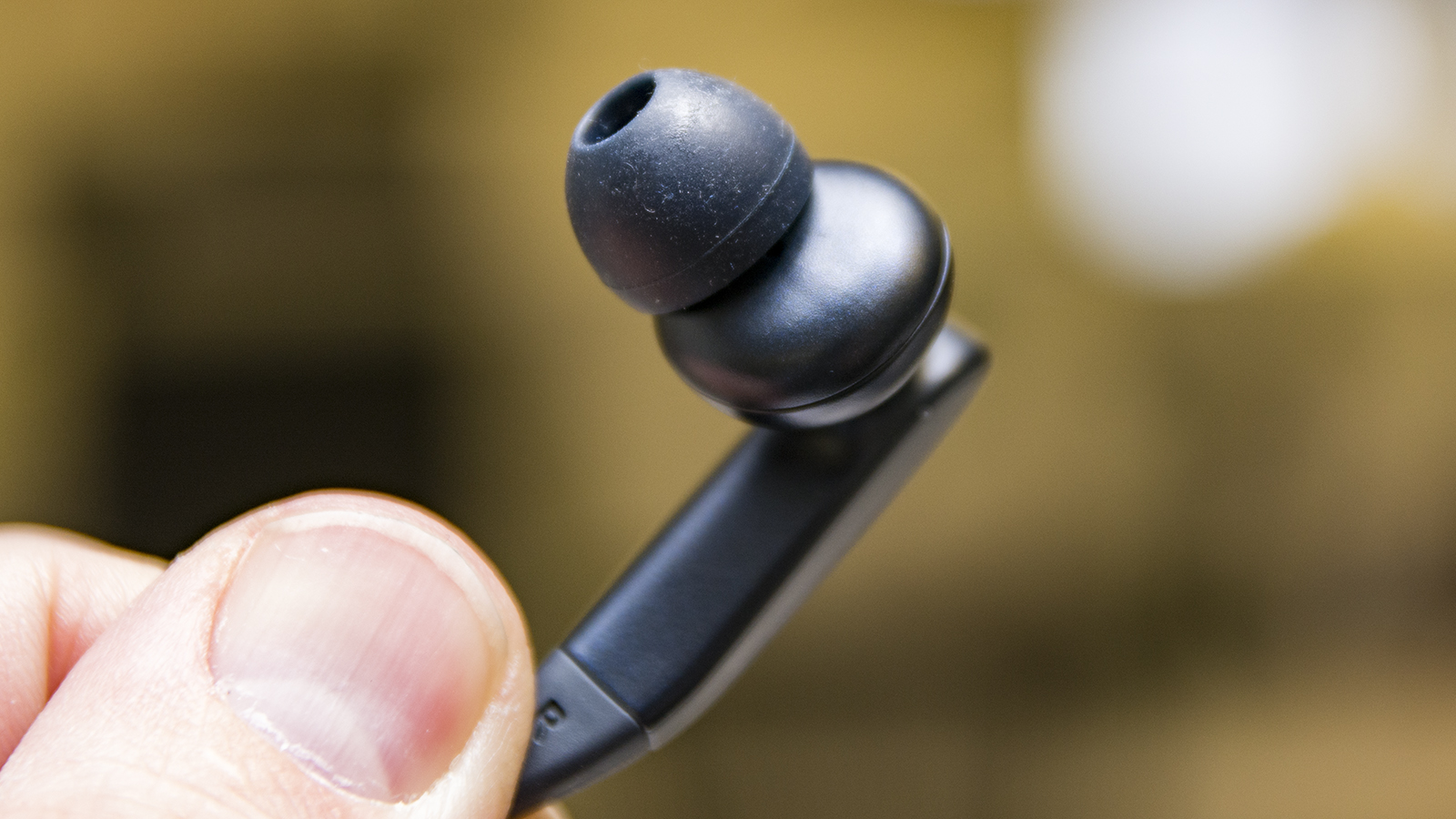 samsung level u pro bluetooth wireless in ear headphones