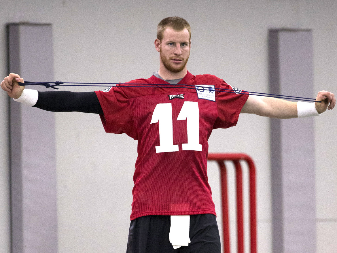 Eagles QB Carson Wentz trains for his next visit to a gas-station restroom. Apparently he'll bringing his own towel too -- always a good idea.