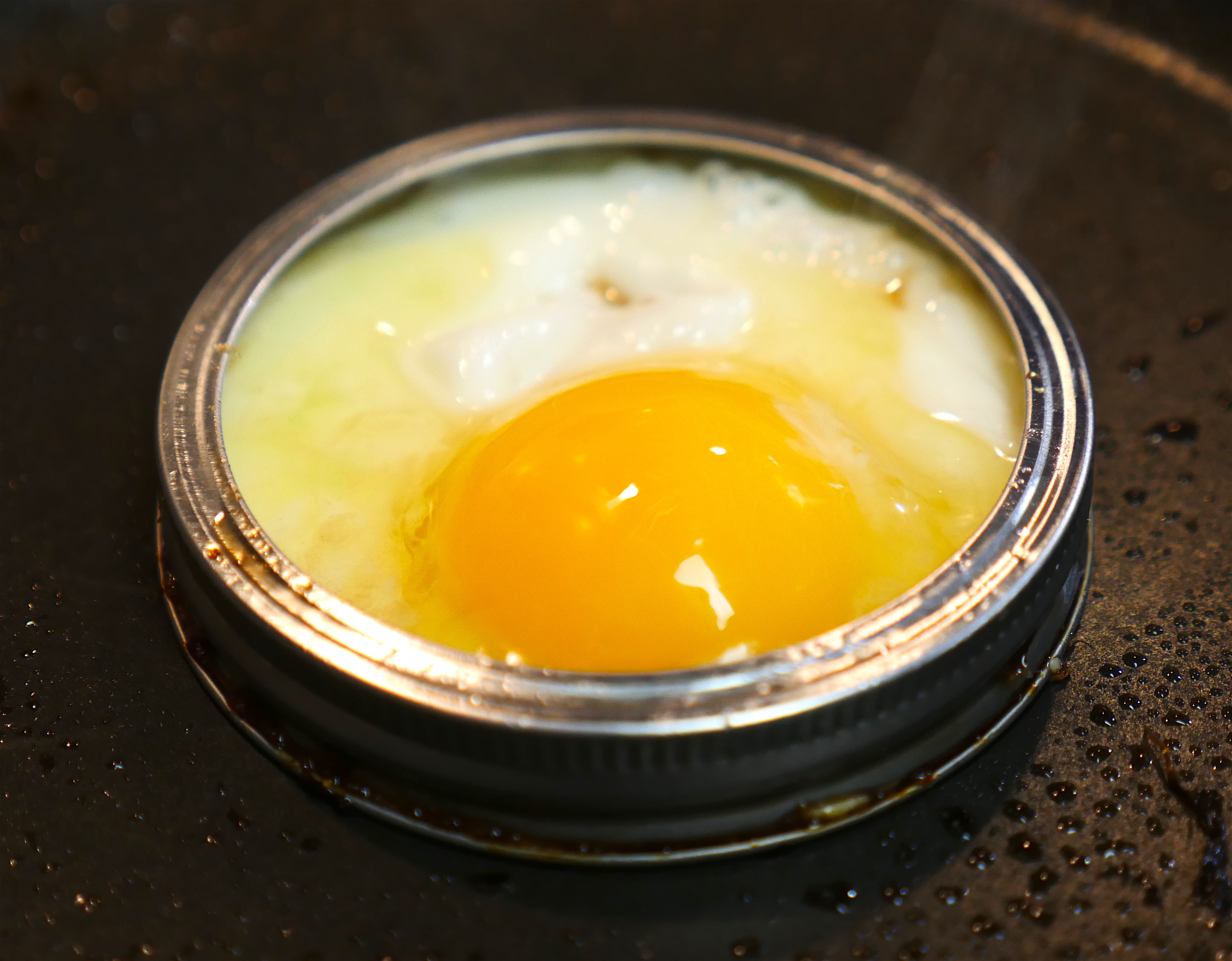 cook-perfectly-round-eggs-3.jpg