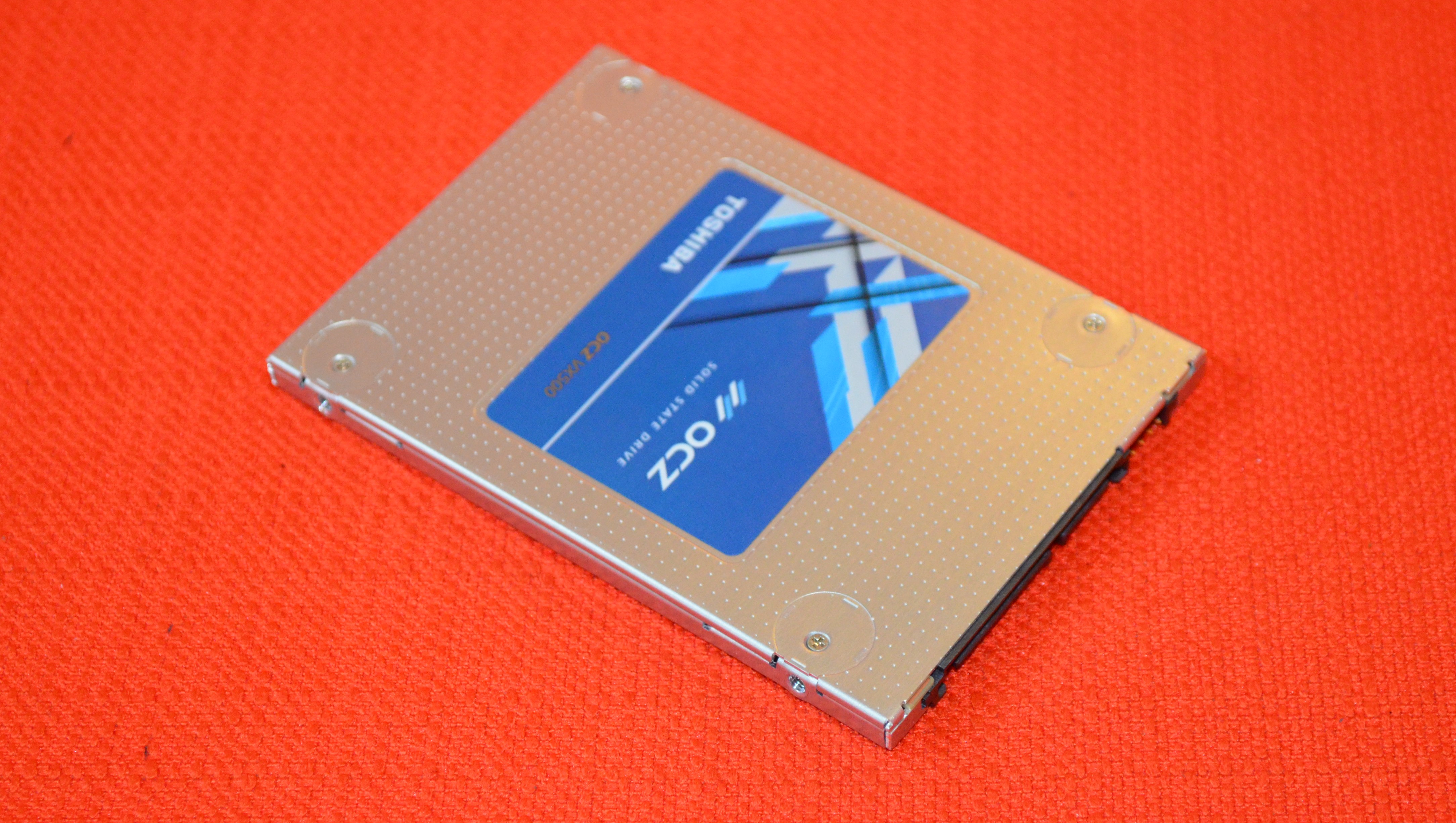 Toshiba OCZ VX500 SSD review: SSD with jaw-dropping speed comes at price - CNET