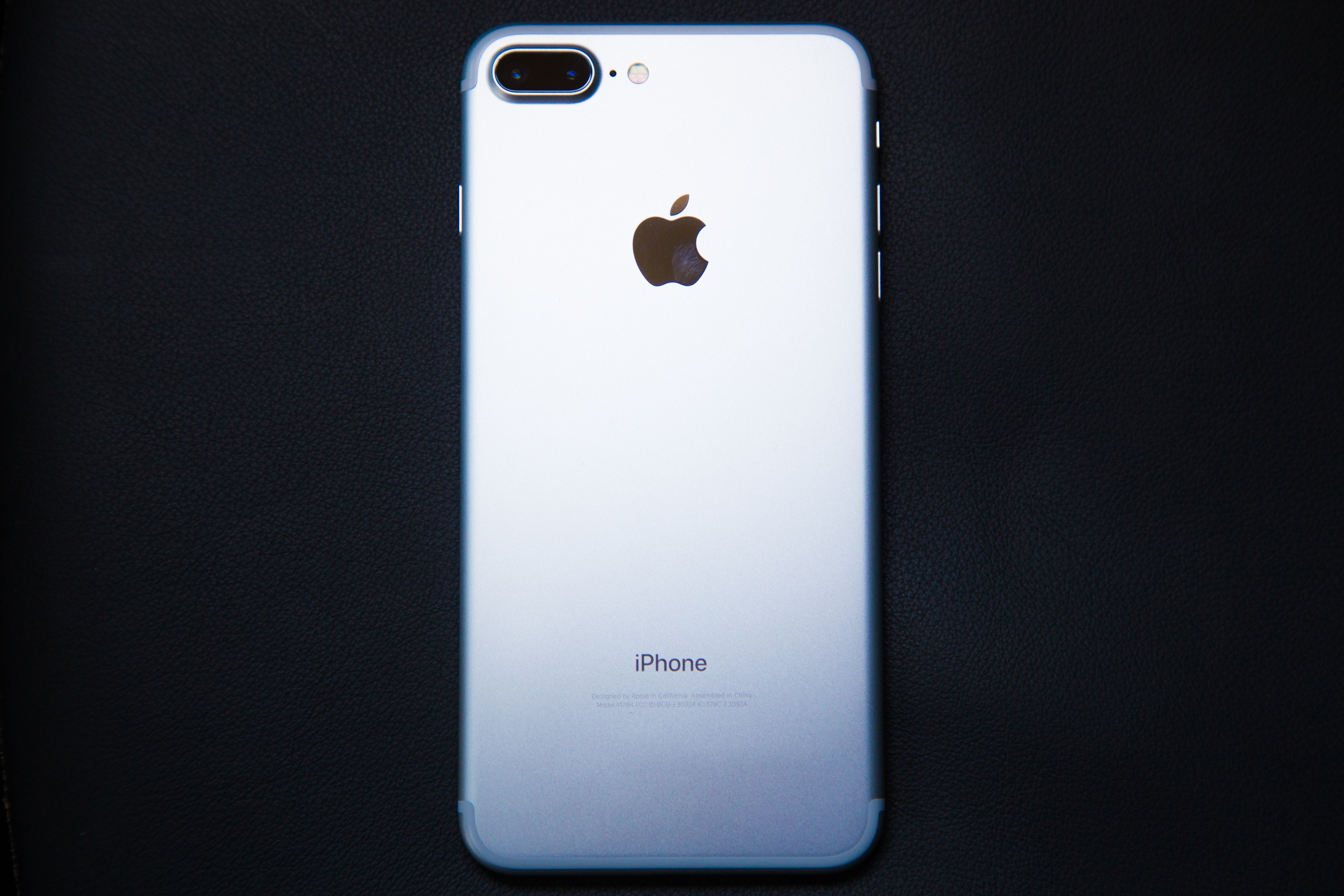 iphone-7-plus-logo-back-espalda-dual-camera-camara.jpg