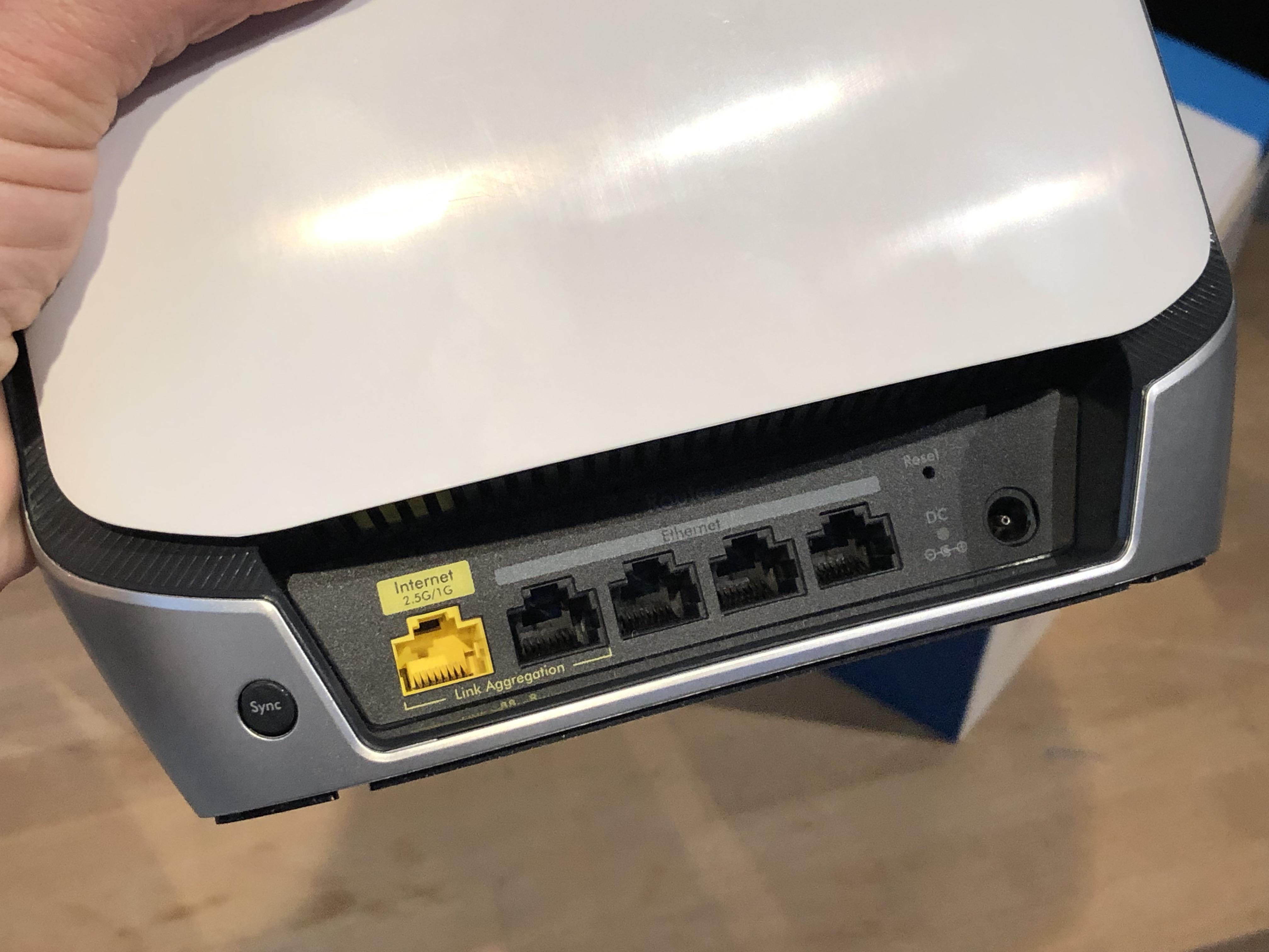 orbi-wifi-6-back-ports