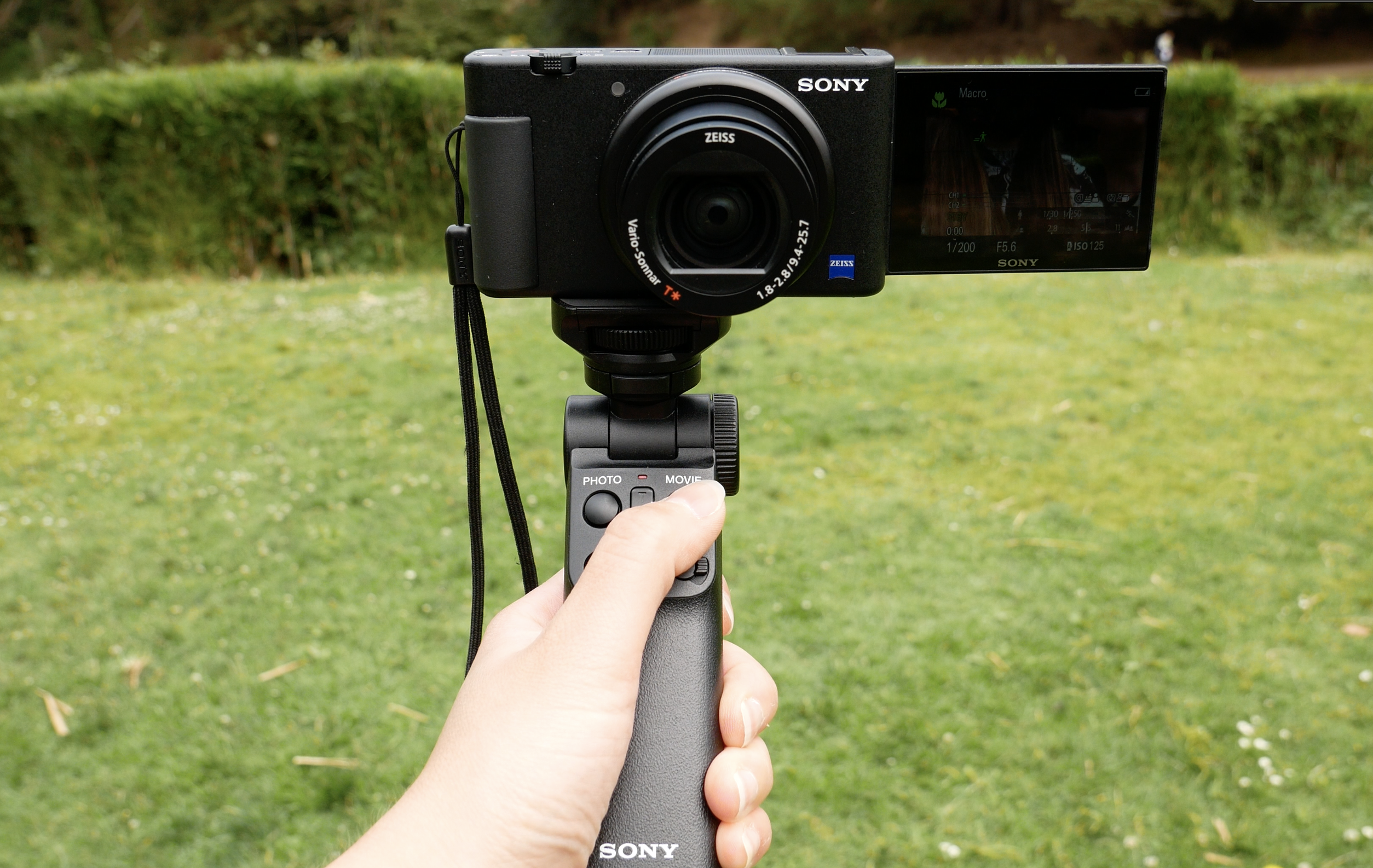 Best Cameras for Vlogging in 2022 - CNET