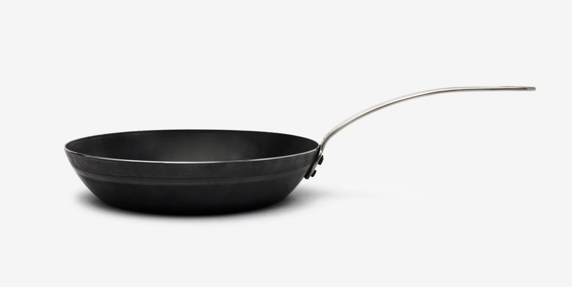 The Misen Carbon Steel Pan Just Might Be the One Nonstick Skillet You'll  Ever Need (and It's 20 Percent Off This Week Only)