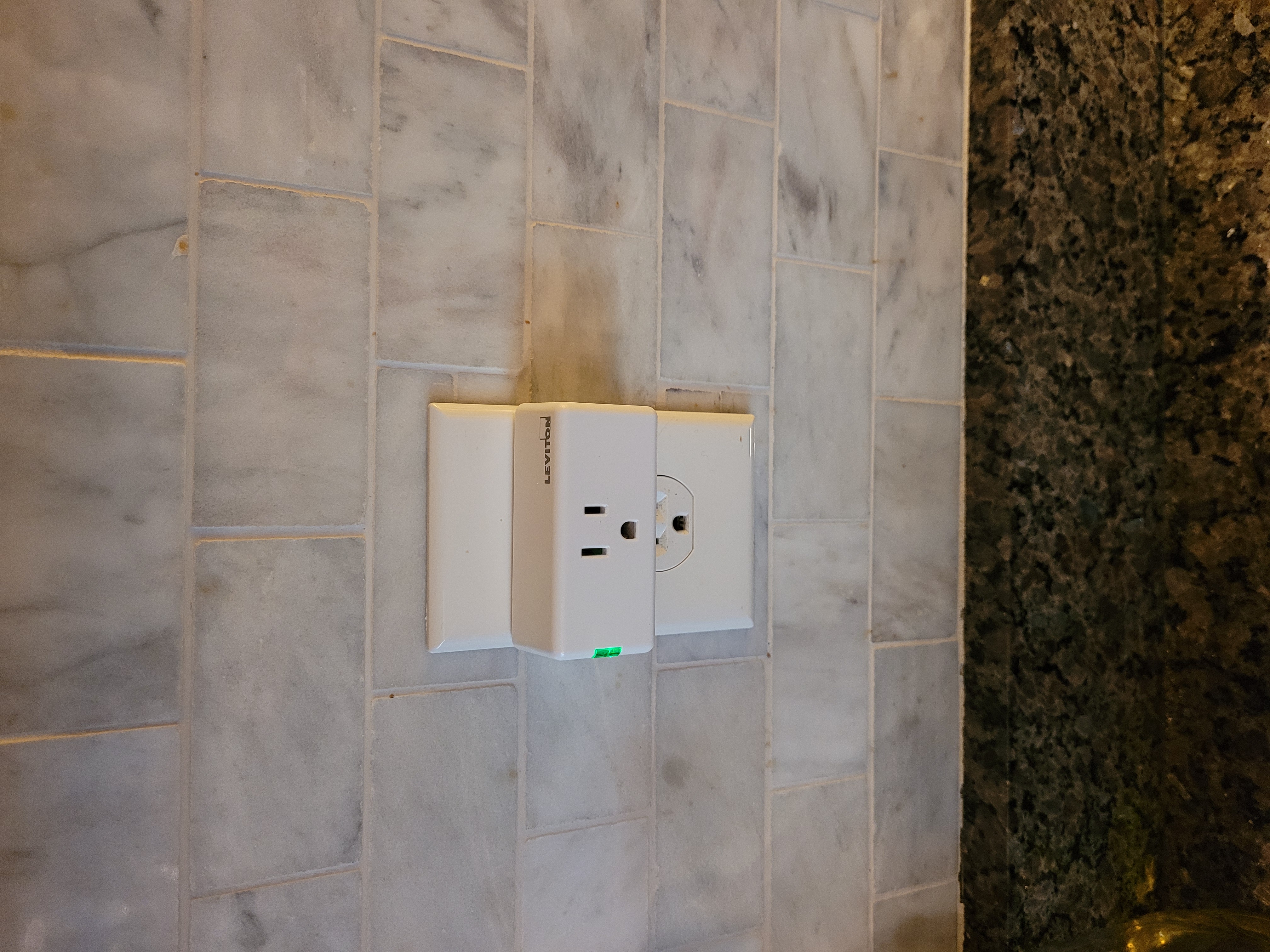 These smart plugs are the secret to a seamless smart home - CNET