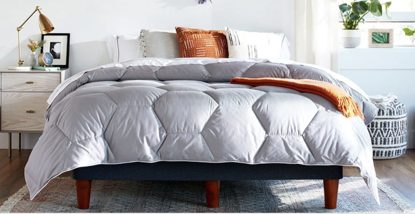 What Is The Best King Comforter on Queen Bed? An In-Depth Review – Organic  Textiles