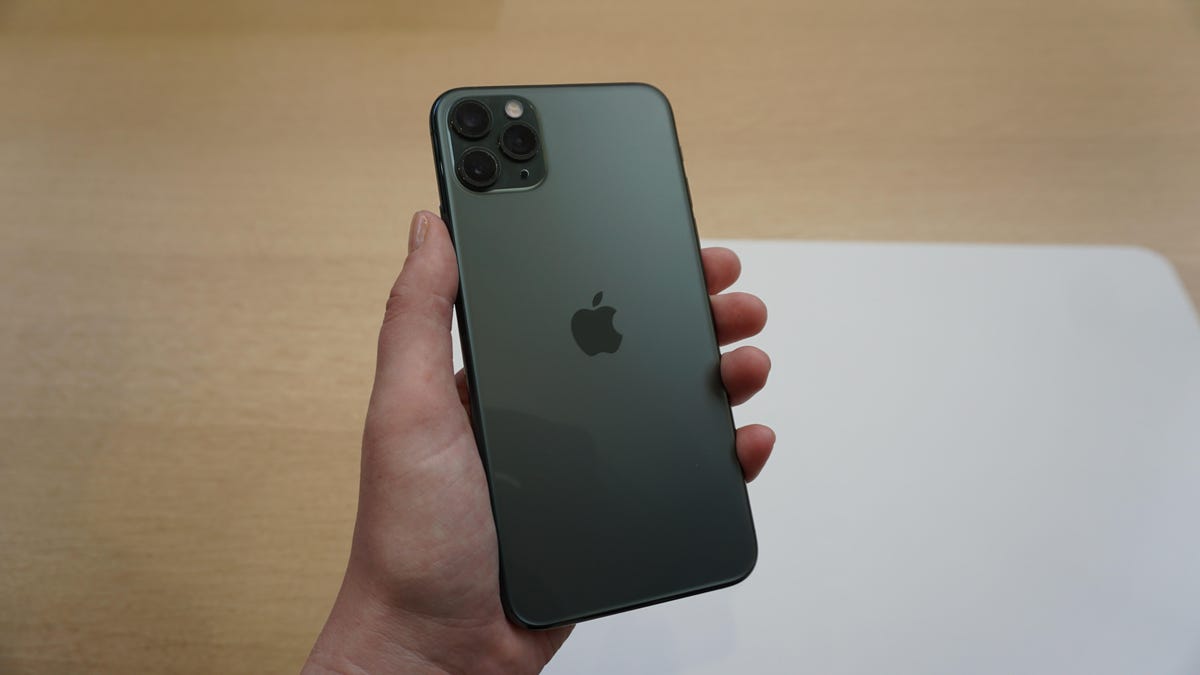Midnight Green Iphone 11 Pro Demand Is High Apple Analyst Says Cnet