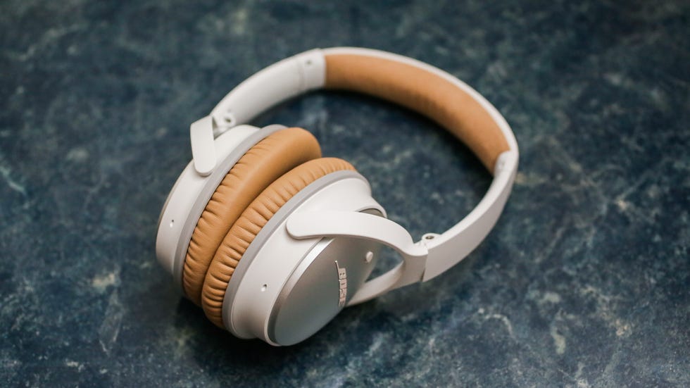 Bose QuietComfort 25 noise-cancelling headphones (pictures) - CNET