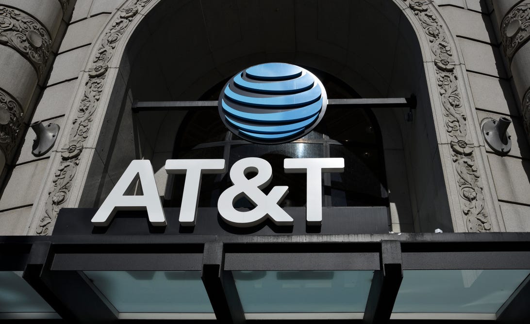 AT&T misses on revenue, loses more DirecTV Now customers