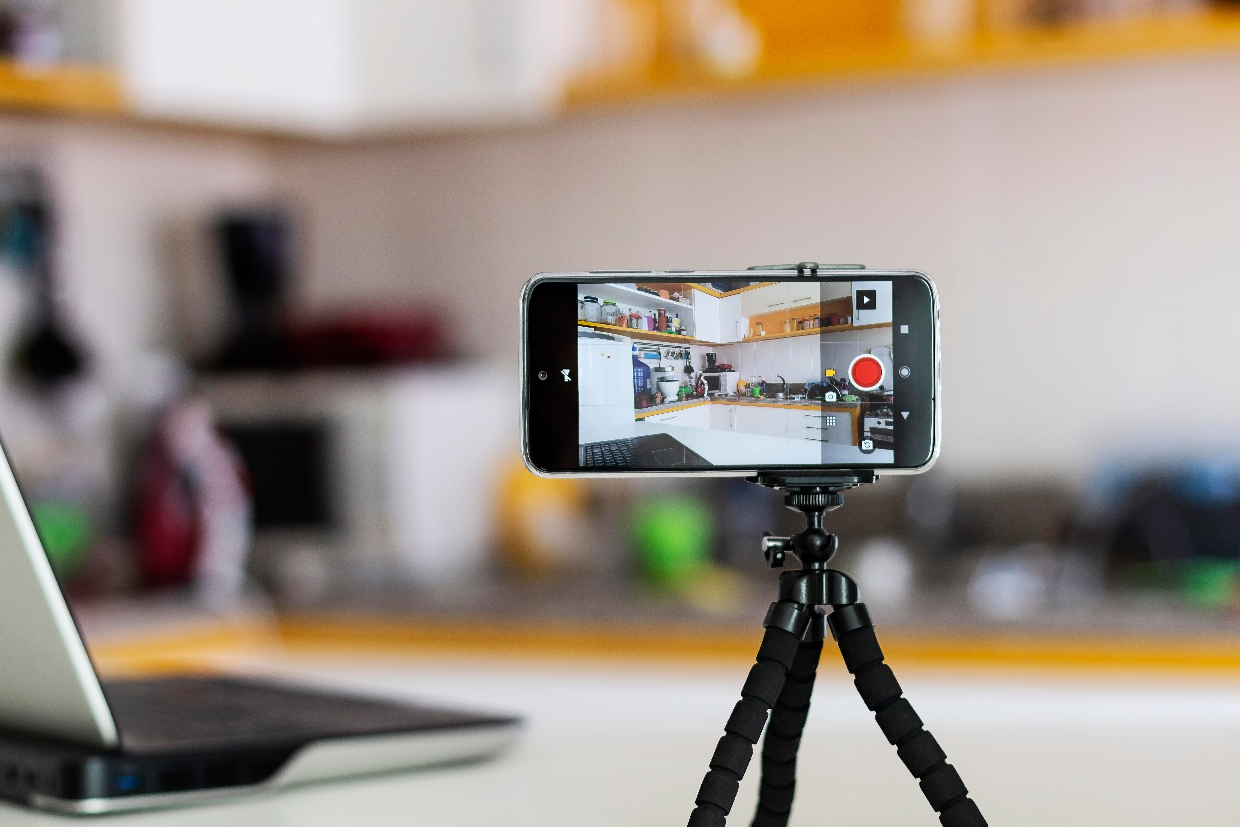 How to use your iPhone or Android as a webcam: It’s actually simple