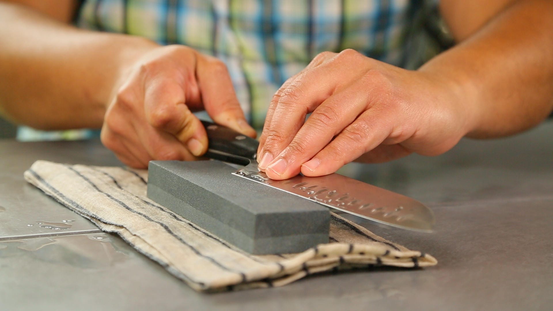 How to keep your kitchen knives razor sharp - CNET