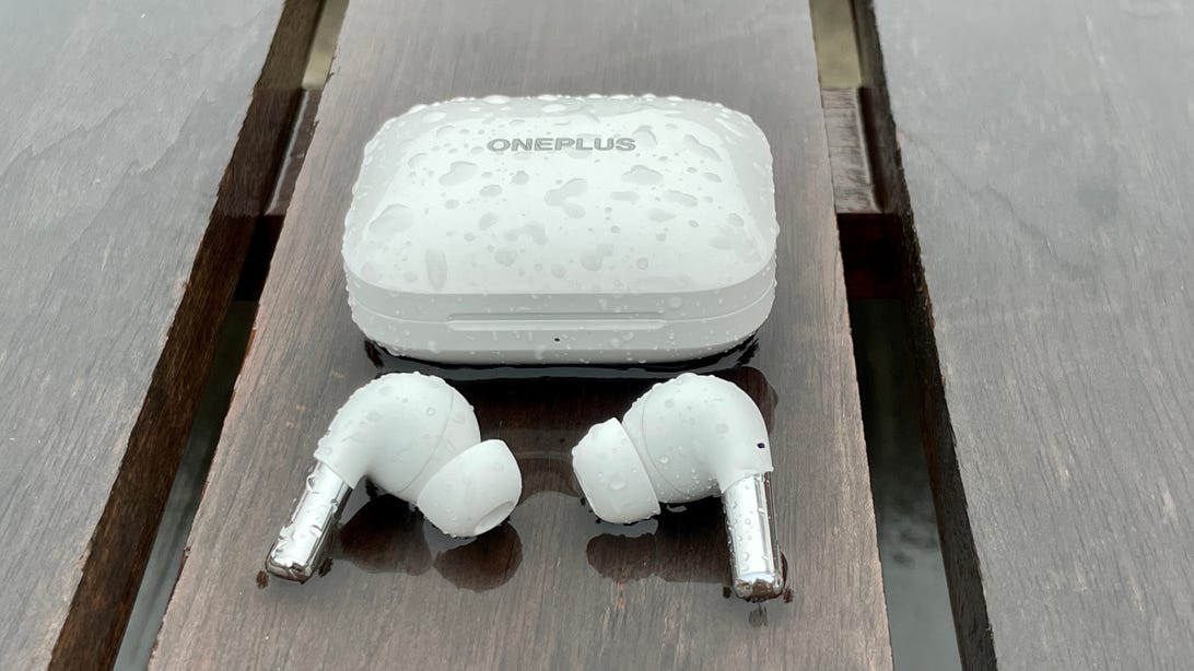 oneplus-buds-pro-water-resistance