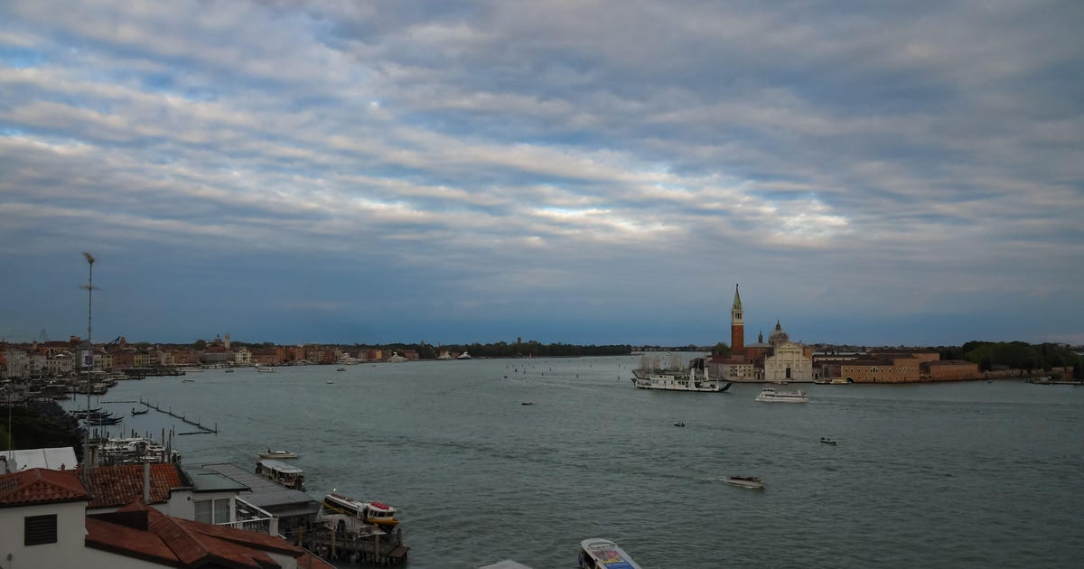 Scientists discover ancient Roman road submerged in Venice lagoon     – CNET