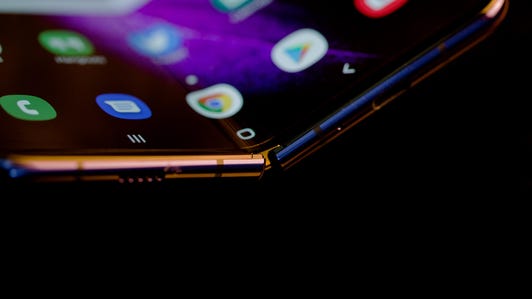 Galaxy Fold: It’s time to talk about the screen crease, notch and air gap