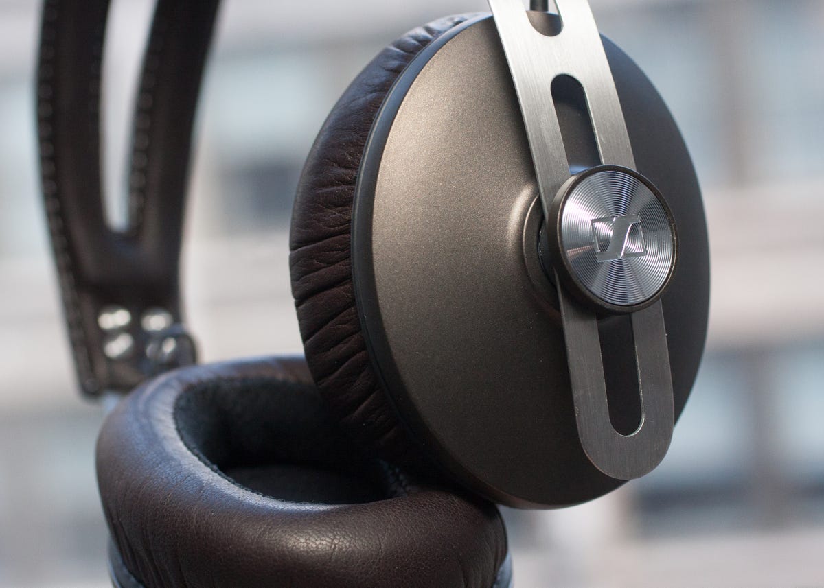 Third Counting insects faint Sennheiser Momentum review: Luxurious headphones worth the high-end price -  CNET