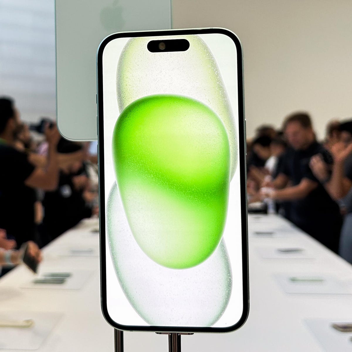 Apple iPhone 15 and 15 Plus First Look: Dynamic Island, New Colors