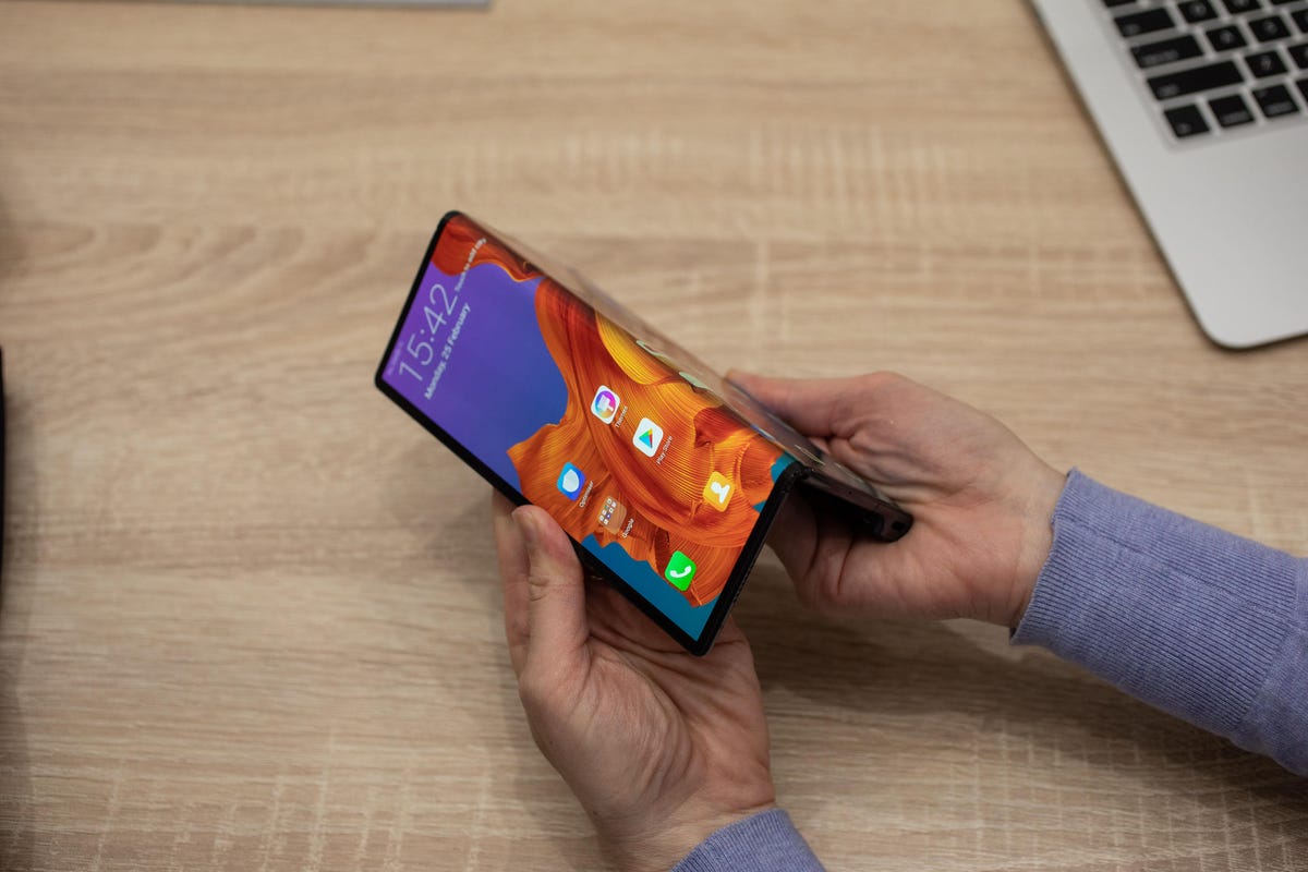 huawei-mate-x-hands-on-mwc-2019-18