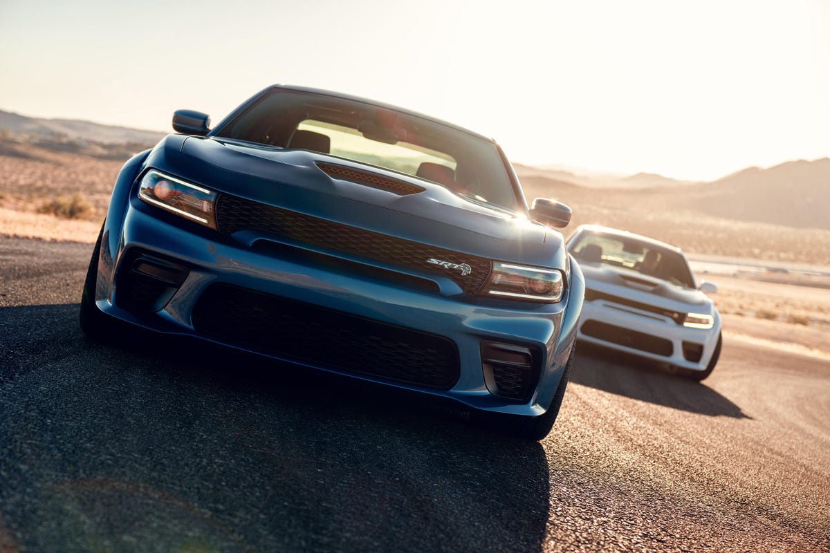 2020-dodge-charger-scat-pack-and-hellcat-widebody-5