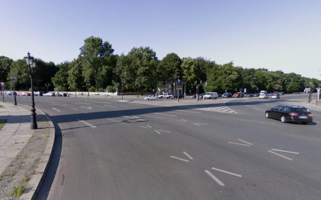 Berlin Victory column traffic circle
