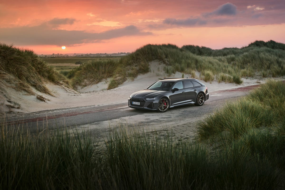 2023 Audi RS 6 Avant Performance