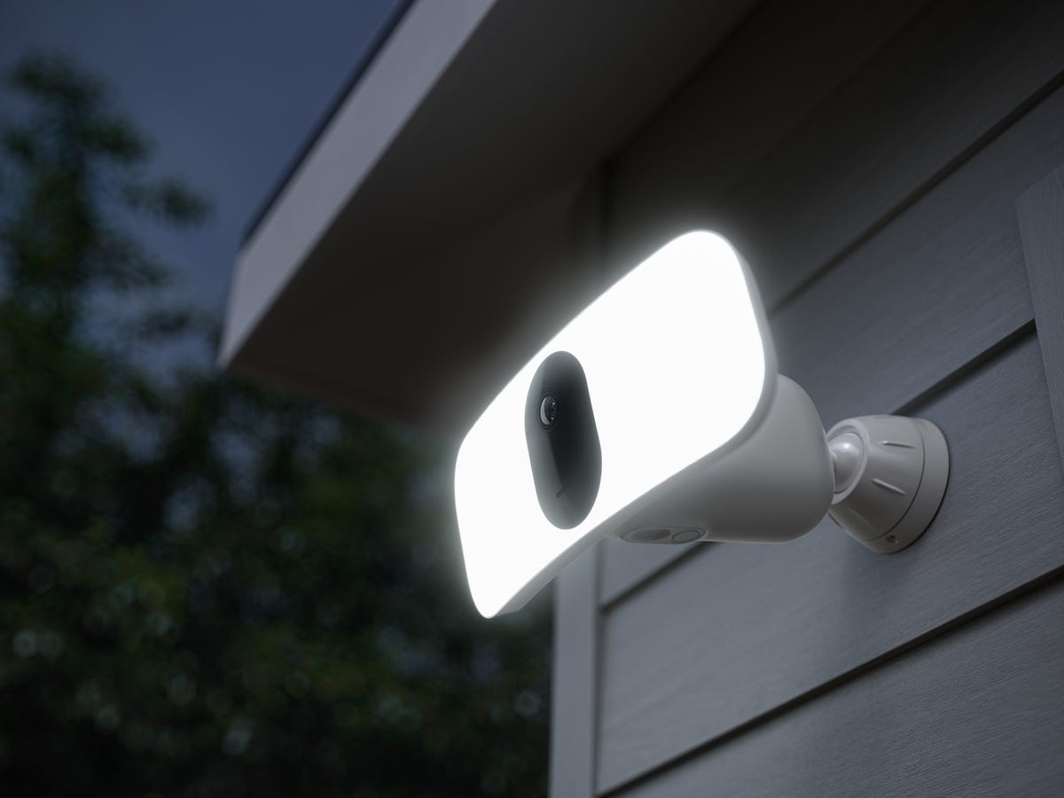 Arlo Pro Floodlight Camera Review: It Doesn't Get Much Better - CNET