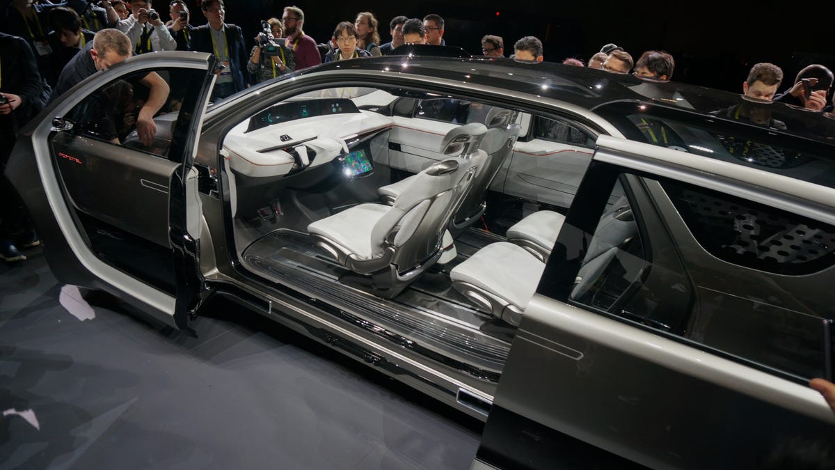 Chrysler Portal concept at ces 2017