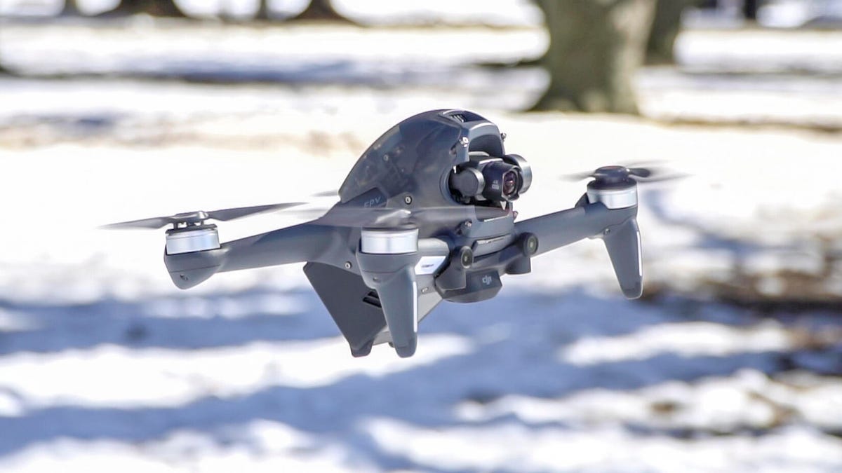 helt seriøst egoisme fårehyrde DJI FPV drone hands-on: A high-speed immersive flying experience with 4K  video for $1,299 - CNET