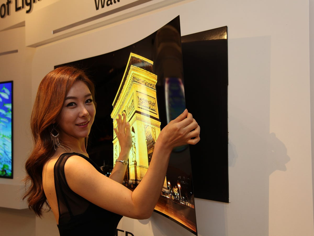 LG wallpaper OLED TV may stick to your wall with a magnet - CNET