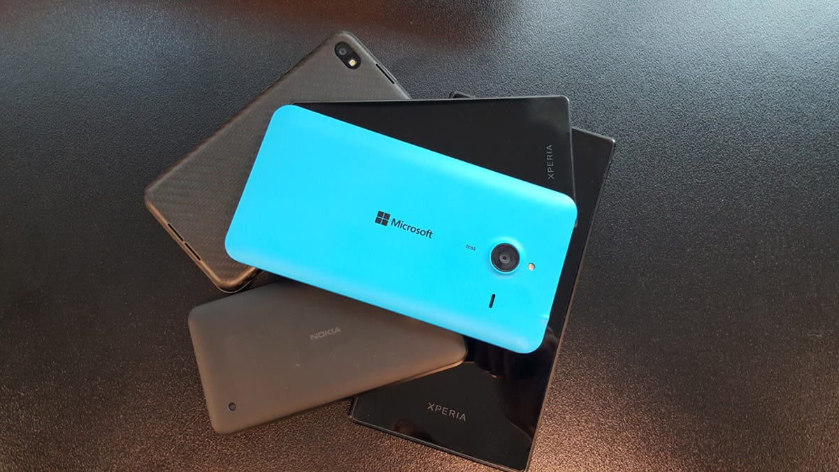 lumia-640-xl-lte-stand-out.jpg