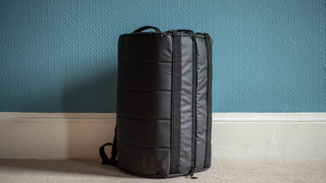 traveling cnet-best-luggage-suitcase-carry-on-7