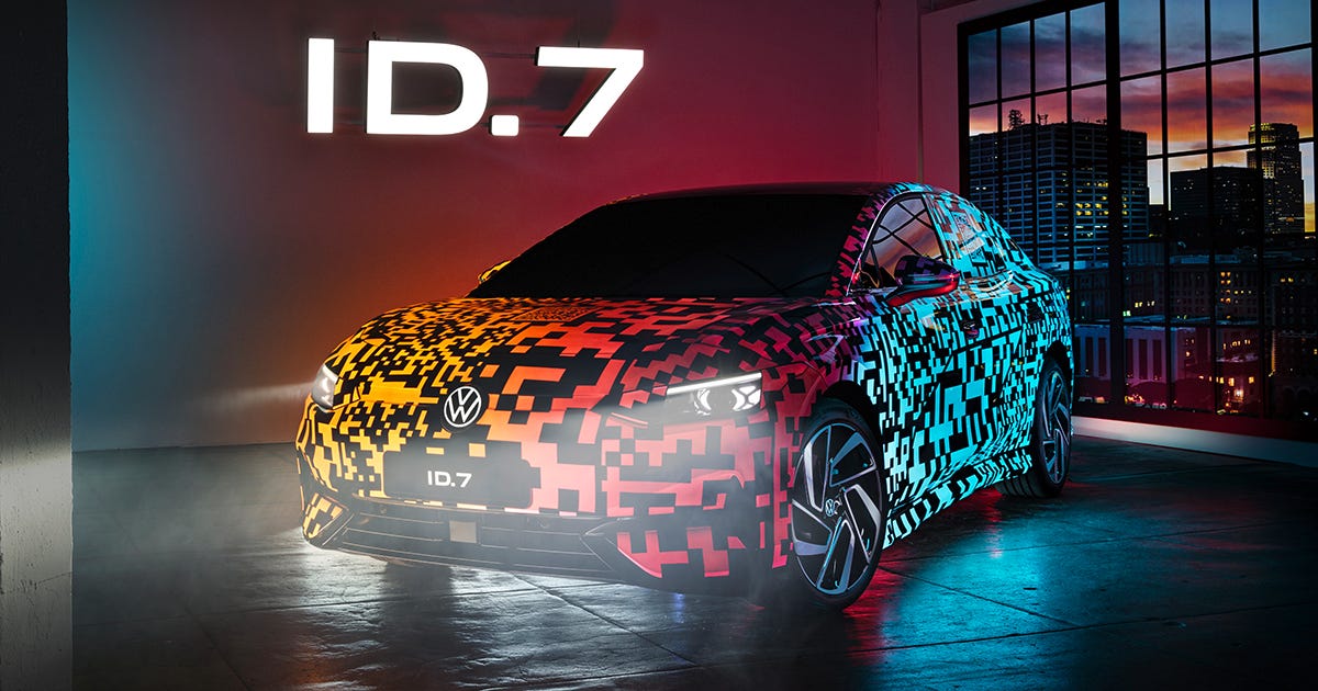 VW ID 7 EV en avant-première avec camouflage lumineux