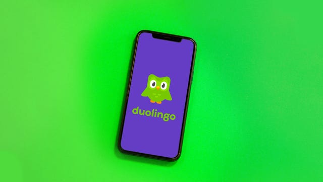 Duolingo language education app logo