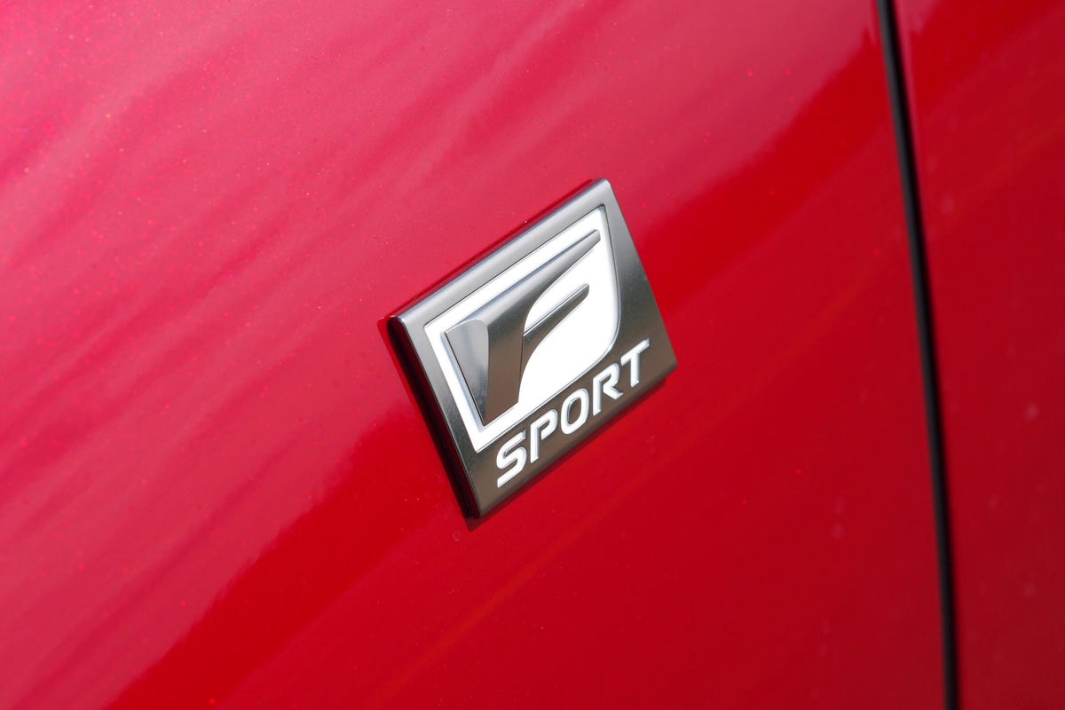 2022 Lexus ES 300h F Sport