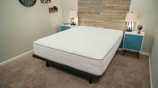 nolah-original-hybrid-mattress-jg-2.jpg