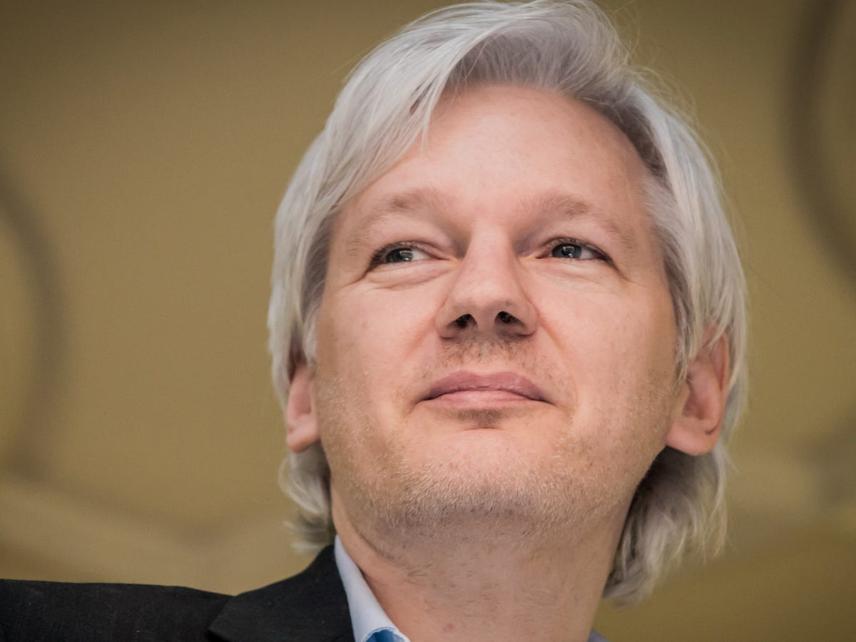 julian-assange-2012.jpg