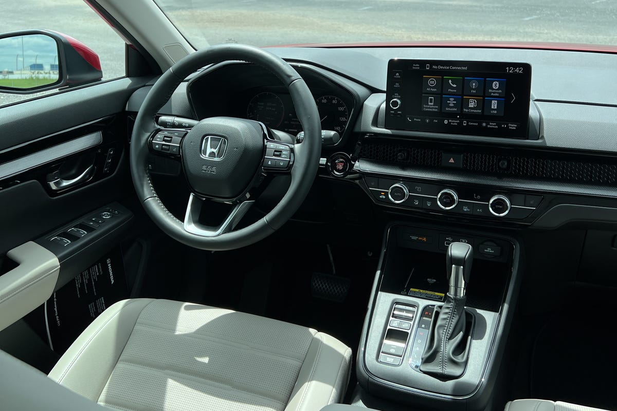 2023 Honda CR-V EX-L steering wheel, touchscreen and gear shift