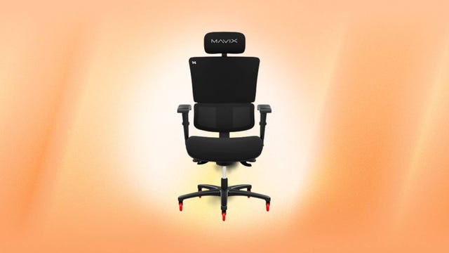The M9 gaming chair from Mavix is displayed against an orange background.