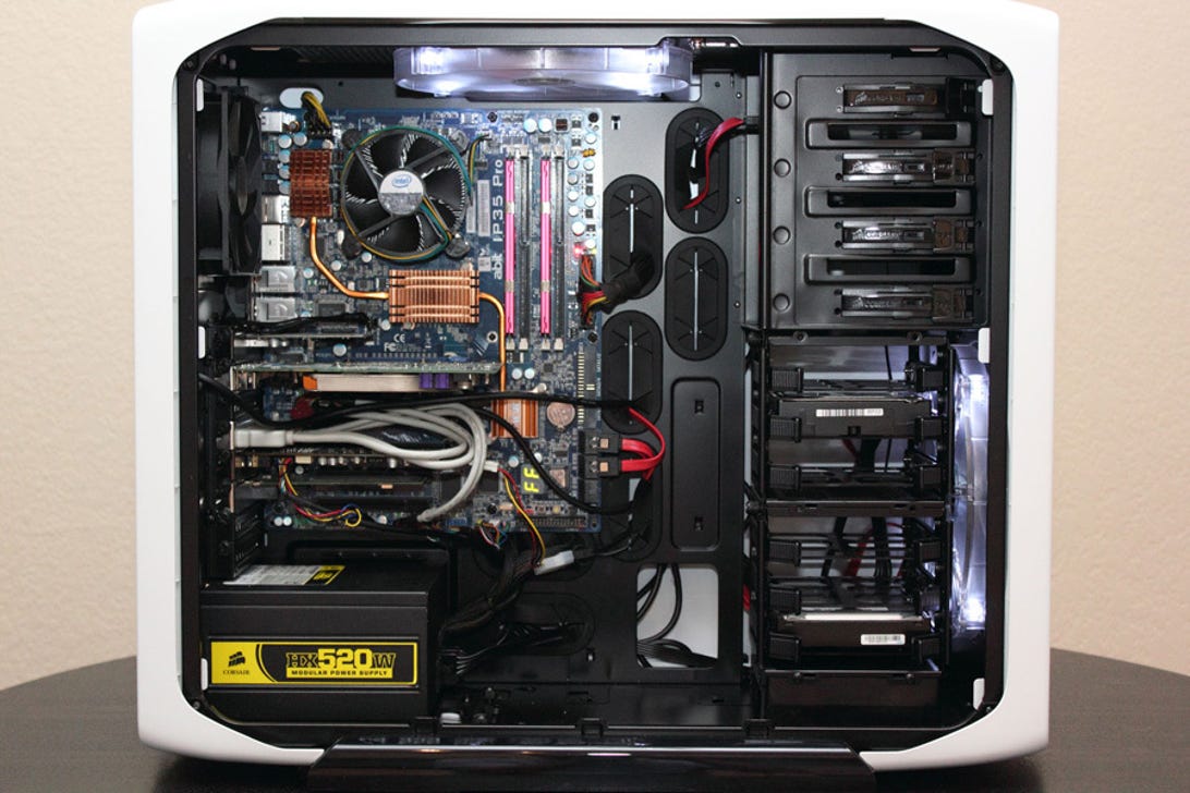 Corsair Special Edition White 600T inside