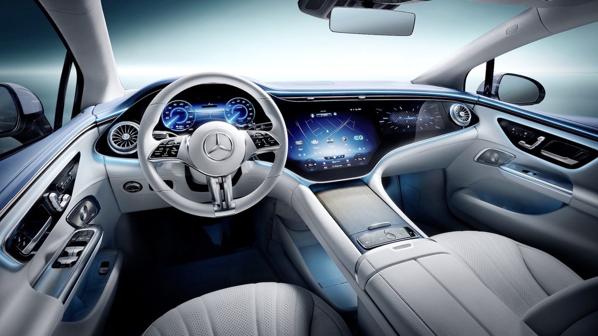 Mercedes-Benz EQE Hyperscreen interior