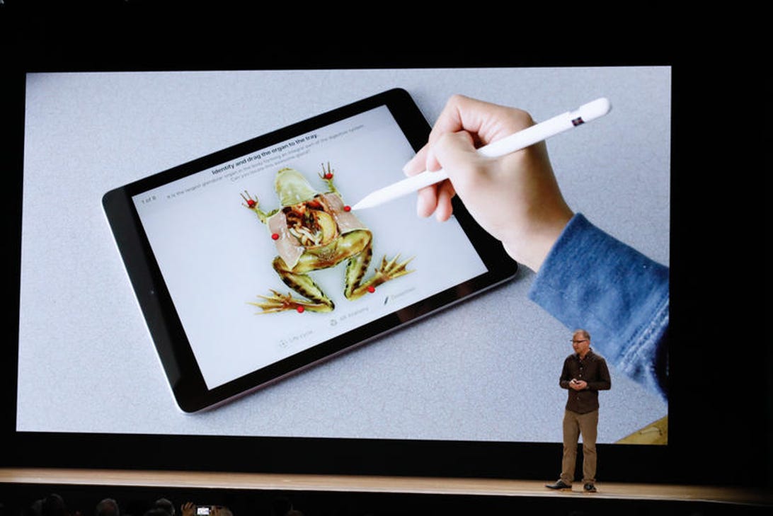 Apple’s new iPad 9.7 vs. the old iPad 9.7