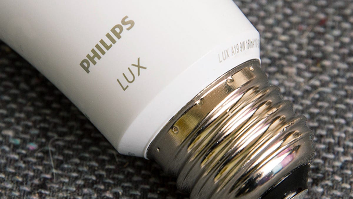 large-hero-philips-hue-lux-product-photos-16.jpg
